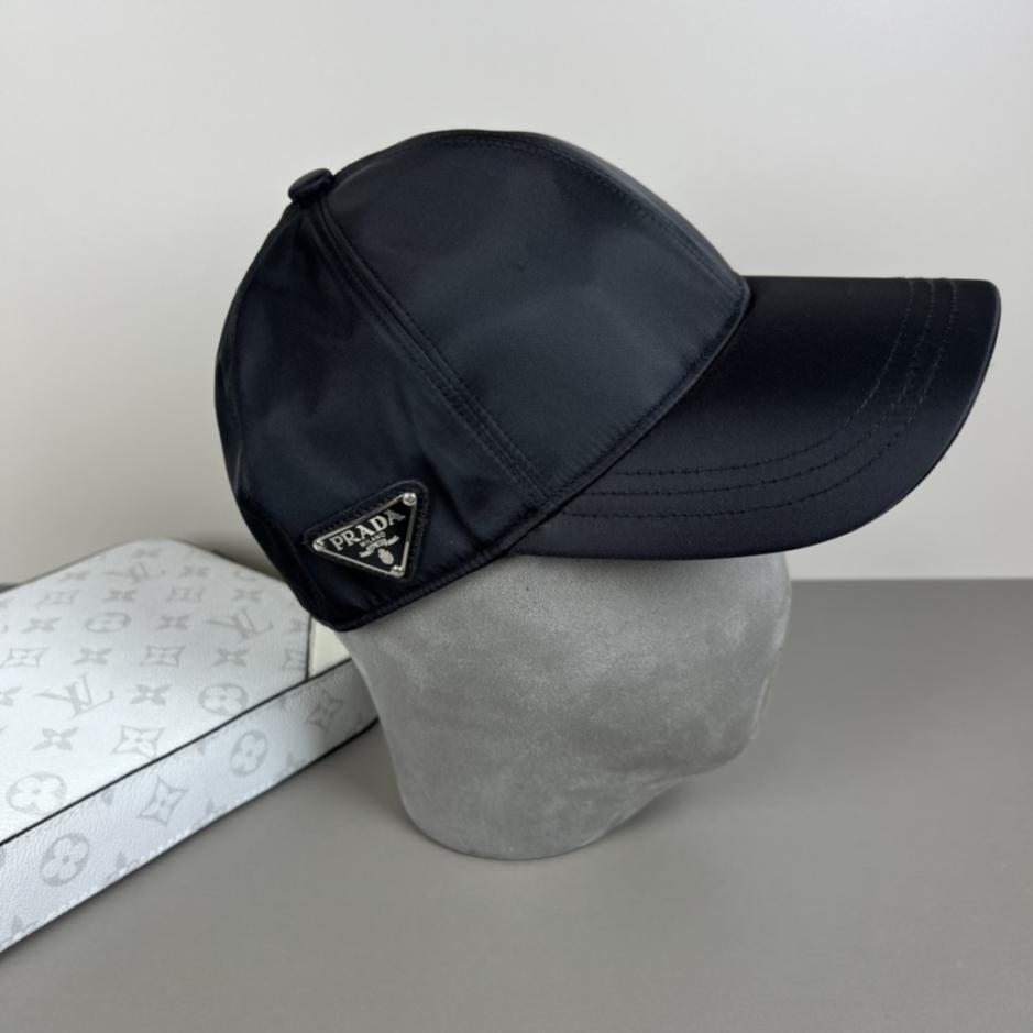 réplica,joyas,joyería,1:1,replica,fake,lujo,barato réplica,joyas,joyería,1:1,replica,fake,lujo,barato Gorra de béisbol Prada con logo triangular clásico (L9RZ10)