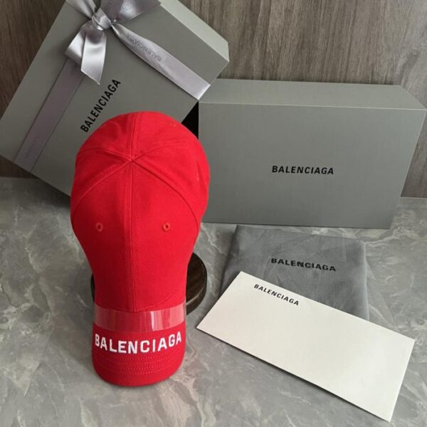 réplica,joyas,joyería,1:1,replica,fake,lujo,barato Gorra de béisbol Balenciaga (CB7WDX) – comprada a través de un intermediario.