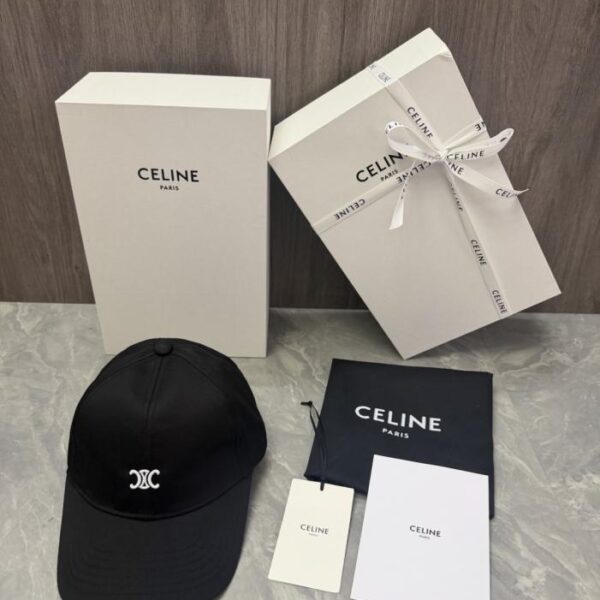 réplica,joyas,joyería,1:1,replica,fake,lujo,barato Logotipo original de CELINE Triomphe doble C bordado a medida (YA3B6N)