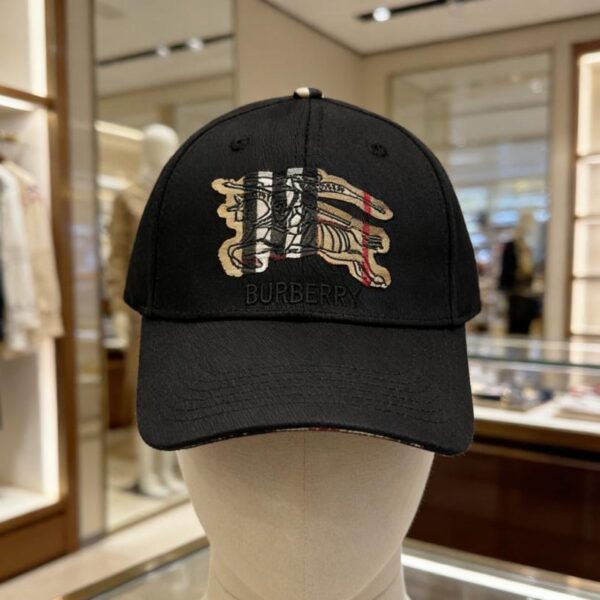 réplica,joyas,joyería,1:1,replica,fake,lujo,barato Gorra de béisbol Burberry color caqui con bordado ecuestre: Base clásica color caqui con el icónico bordado ecuestre a cuadros (TS42YX)