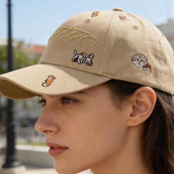 réplica,joyas,joyería,1:1,replica,fake,lujo,barato Gorra de béisbol bordada en forma de L con estampado integral de adorables cachorros + firma manuscrita con pedrería (F2VV2T)