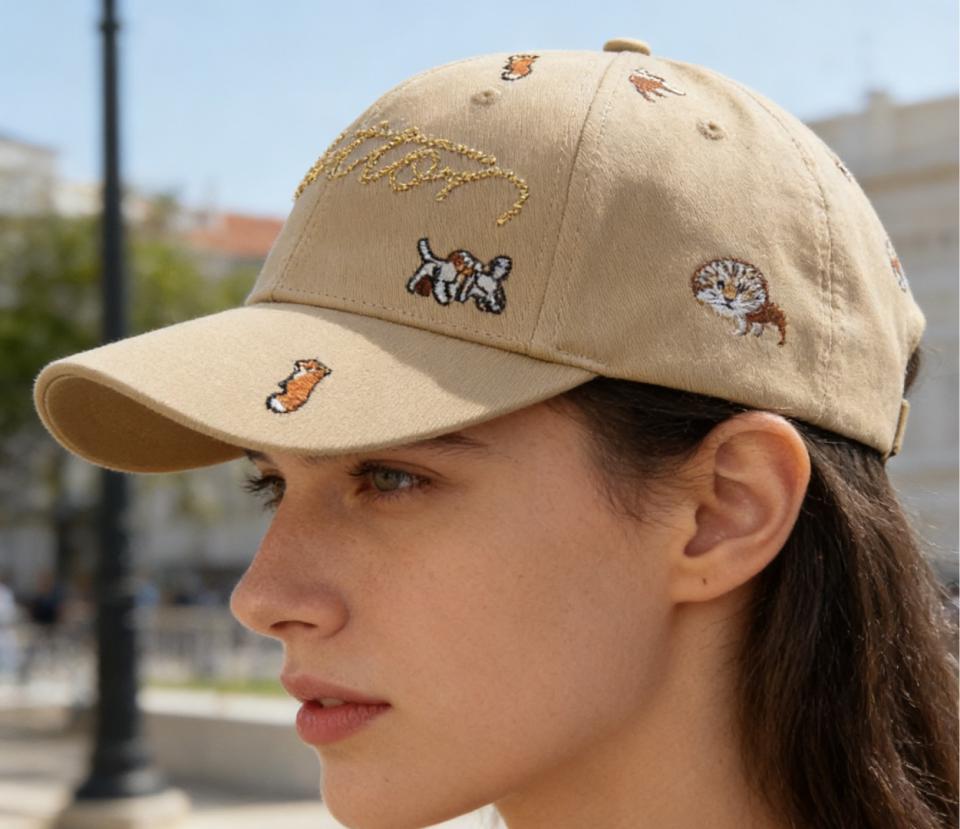 réplica,joyas,joyería,1:1,replica,fake,lujo,barato réplica,joyas,joyería,1:1,replica,fake,lujo,barato Gorra de béisbol bordada en forma de L con estampado integral de adorables cachorros + firma manuscrita con pedrería (F2VV2T)