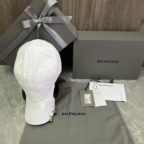 réplica,joyas,joyería,1:1,replica,fake,lujo,barato Gorra de béisbol Balenciaga (MGZF7E) – comprada a través de un intermediario.