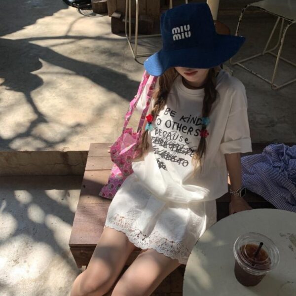 réplica,joyas,joyería,1:1,replica,fake,lujo,barato El nuevo sombrero de sol plegable de MiuMiu viene con embalaje (AHUUZE).