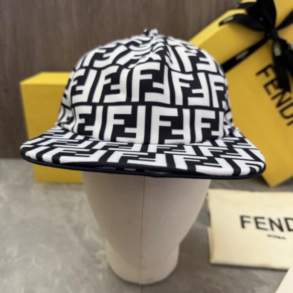 réplica,joyas,joyería,1:1,replica,fake,lujo,barato Gorra de béisbol Fendi original, hecha a medida, con visera plana, un estilo clásico que siempre se vende en las tiendas (STECBO).