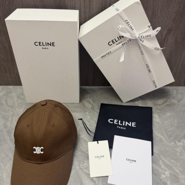 réplica,joyas,joyería,1:1,replica,fake,lujo,barato Logotipo original de CELINE Triomphe doble C bordado a medida (ZJ8YDW)