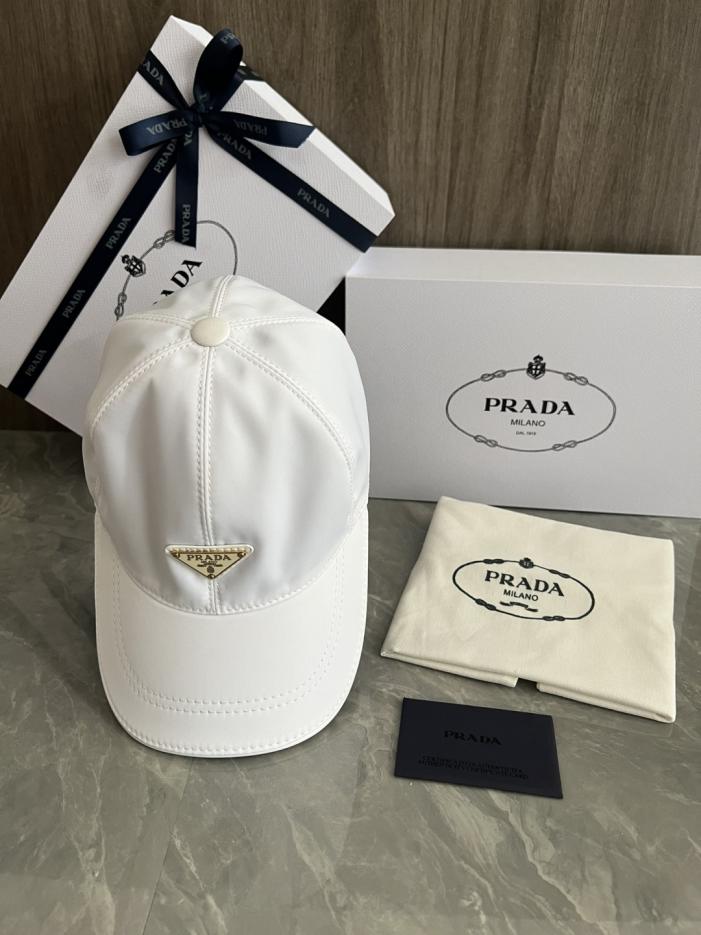 réplica,joyas,joyería,1:1,replica,fake,lujo,barato réplica,joyas,joyería,1:1,replica,fake,lujo,barato Gorra de béisbol Prada, diseño original, hecha a medida, disponible en el sitio web oficial (R00O4K)