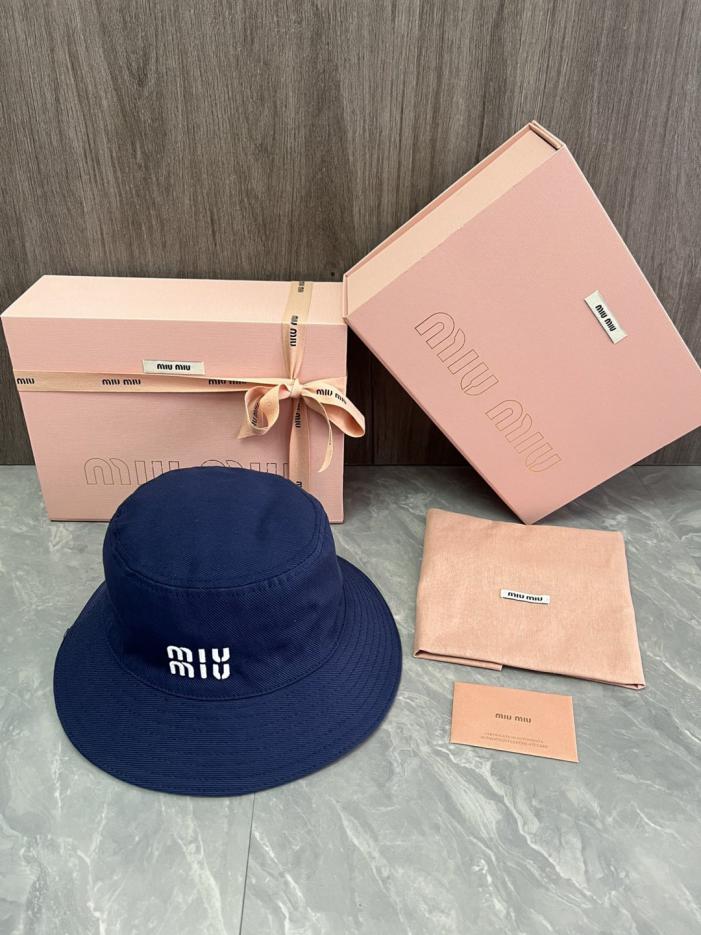 réplica,joyas,joyería,1:1,replica,fake,lujo,barato réplica,joyas,joyería,1:1,replica,fake,lujo,barato Gorro de pescador MiuMiu Original Custom color macaron (W43M41)