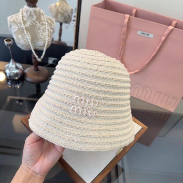 réplica,joyas,joyería,1:1,replica,fake,lujo,barato Nuevo gorro de pescador de punto de Miu Miu, circunferencia de la cabeza 57 cm (1B62QE).