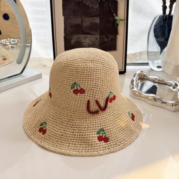 réplica,joyas,joyería,1:1,replica,fake,lujo,barato Sombrero de pescador de paja con bordado de cerezas de LV, rafia tejida a mano, bordado de cerezas por toda la superficie (URN6CG)