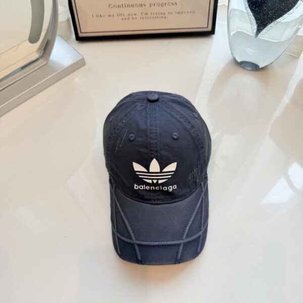 réplica,joyas,joyería,1:1,replica,fake,lujo,barato La nueva gorra de béisbol de Balenciaga (UJGO2W)