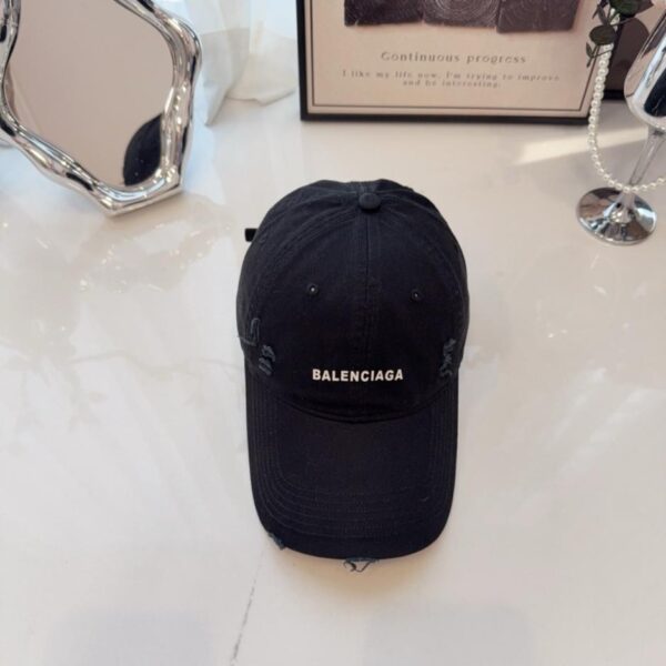 réplica,joyas,joyería,1:1,replica,fake,lujo,barato La nueva gorra de béisbol de Balenciaga (UNSBHN)