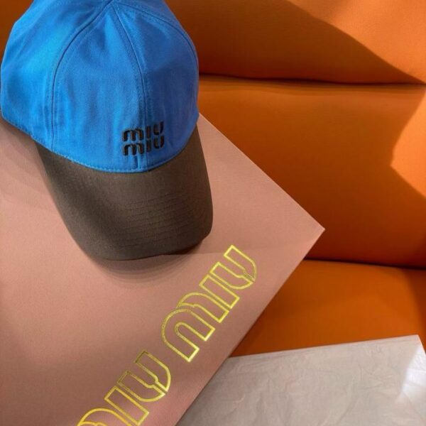réplica,joyas,joyería,1:1,replica,fake,lujo,barato La nueva gorra de béisbol de Miu Miu (U6ASRQ)