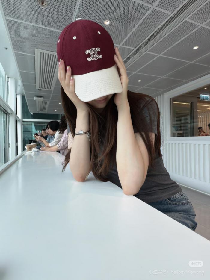réplica,joyas,joyería,1:1,replica,fake,lujo,barato réplica,joyas,joyería,1:1,replica,fake,lujo,barato CELIN · Gorra de béisbol Celine SS New Arc de Triomphe bordada (JYJ1LE)