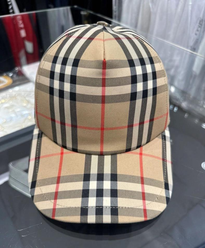 réplica,joyas,joyería,1:1,replica,fake,lujo,barato réplica,joyas,joyería,1:1,replica,fake,lujo,barato Gorra de béisbol unisex réplica de alta calidad de Burberry (D6NMQQ)