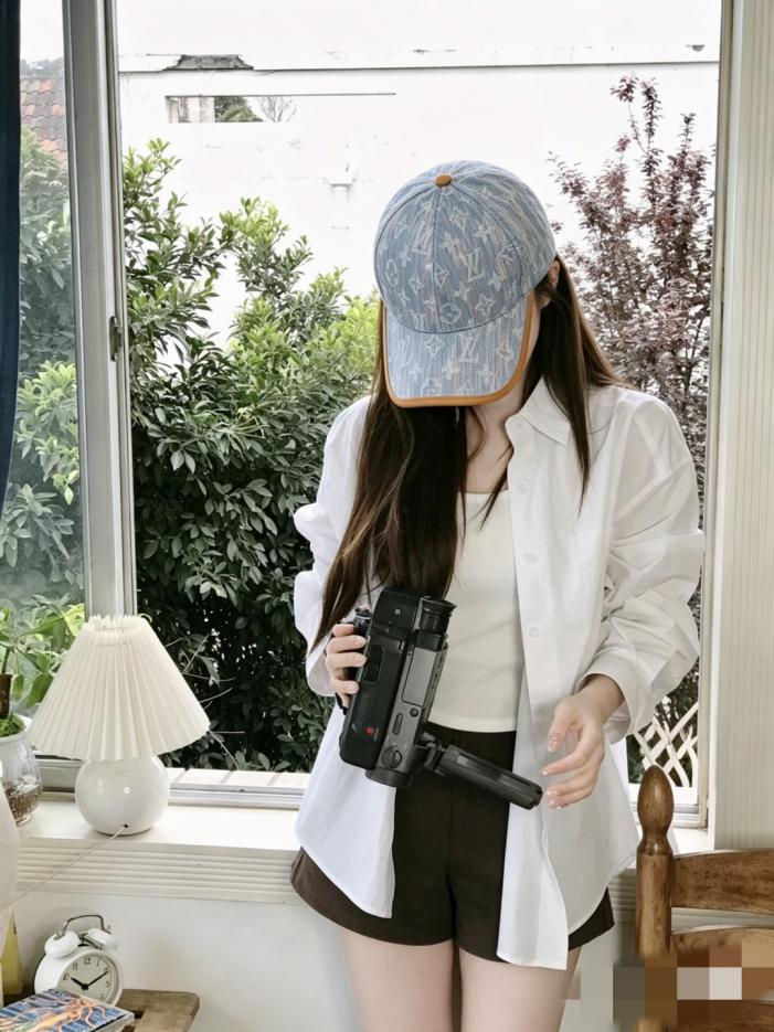 réplica,joyas,joyería,1:1,replica,fake,lujo,barato réplica,joyas,joyería,1:1,replica,fake,lujo,barato Versión de alta calidad sincronizada con el sitio web oficial de Louis Vuitton, nueva gorra de béisbol con monograma de mezclilla (1KQTGK)