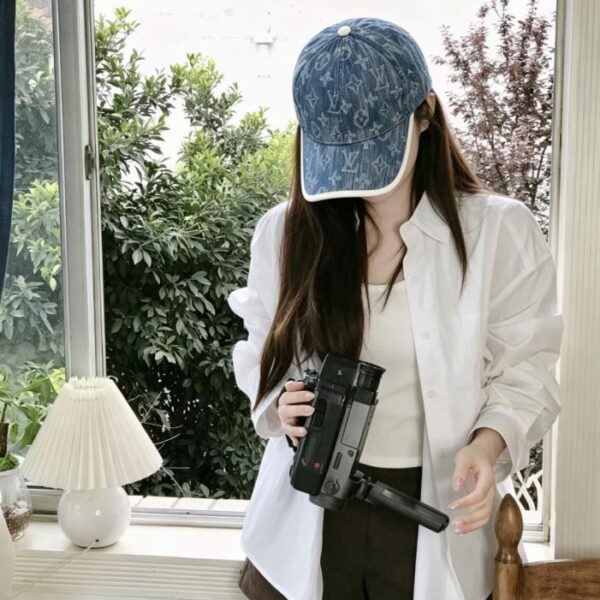 réplica,joyas,joyería,1:1,replica,fake,lujo,barato El sitio web oficial de Louis Vuitton se ha sincronizado con versiones de alta calidad de la nueva gorra de béisbol con monograma de mezclilla (NG4KY1).