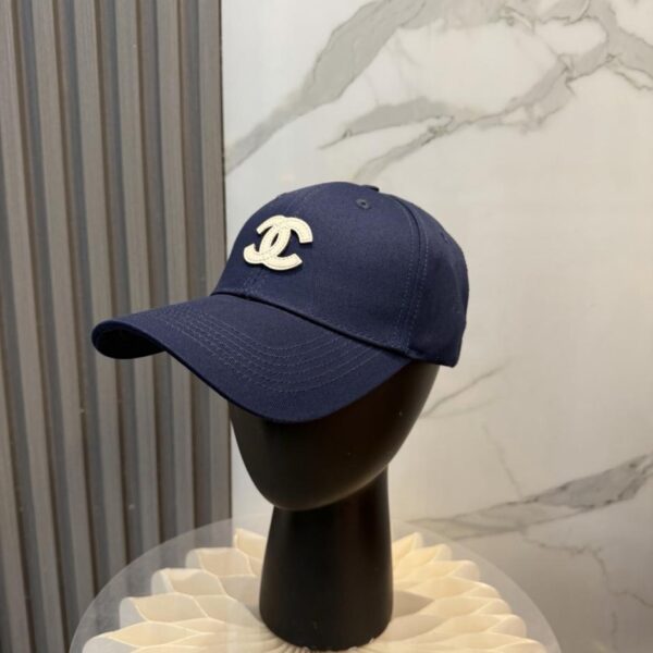 réplica,joyas,joyería,1:1,replica,fake,lujo,barato Nueva pelota de béisbol con el logotipo minimalista de CHANEL (I435WR)