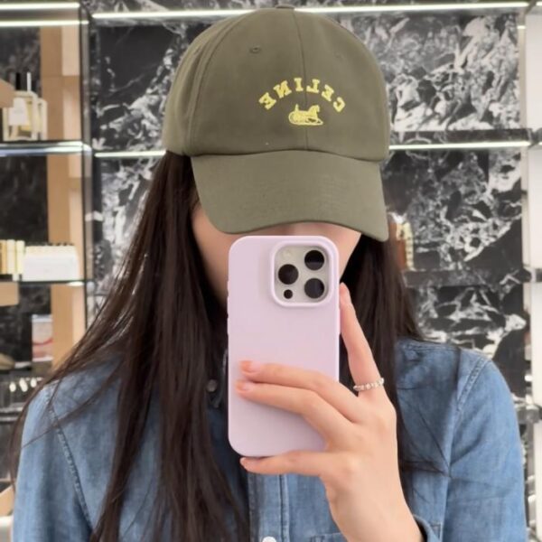 réplica,joyas,joyería,1:1,replica,fake,lujo,barato Versión para revendedores del sitio web oficial de CELINE, tipografía minimalista, gorra de béisbol de última moda al estilo de las celebridades (KR4YXG)
