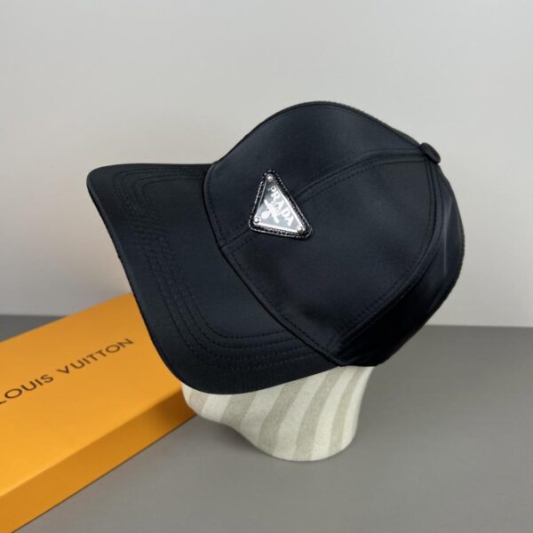 réplica,joyas,joyería,1:1,replica,fake,lujo,barato Gorra de béisbol Prada con logo triangular clásico (IEHZJ3)