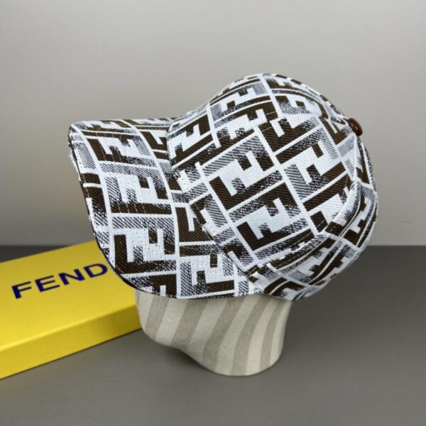 réplica,joyas,joyería,1:1,replica,fake,lujo,barato La nueva gorra de béisbol de Fendi (M73FFU)