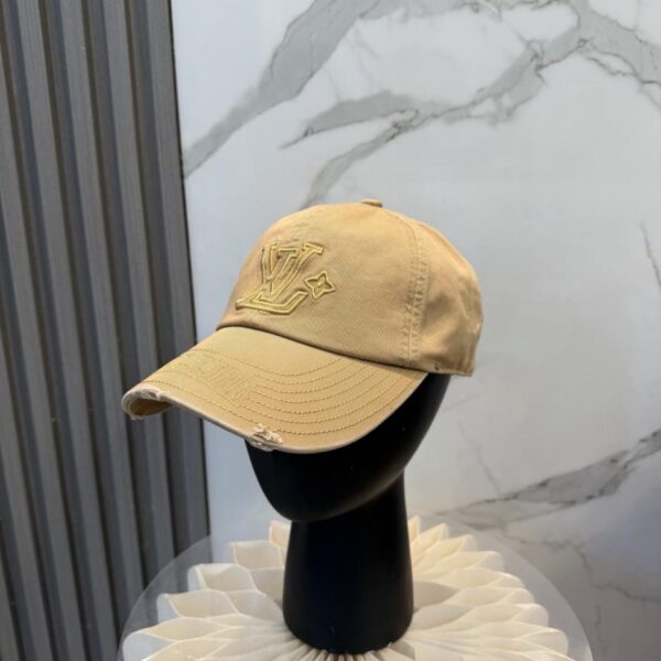 réplica,joyas,joyería,1:1,replica,fake,lujo,barato Gorra de béisbol bordada de alta gama de Louis Vuitton (559F2J)