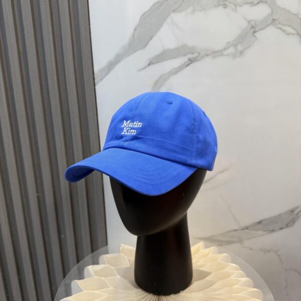 réplica,joyas,joyería,1:1,replica,fake,lujo,barato La gorra de béisbol bordada de Matin Kim (YXQB1M) es un gran éxito en Corea del Sur.