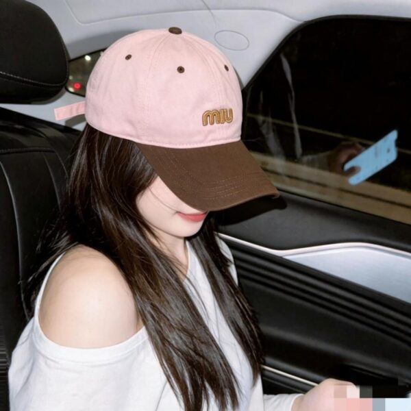réplica,joyas,joyería,1:1,replica,fake,lujo,barato Artículo nuevo de MIUMIU: Gorra de béisbol con bloques de color bordados (L01DRI)