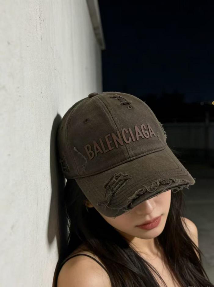 réplica,joyas,joyería,1:1,replica,fake,lujo,barato réplica,joyas,joyería,1:1,replica,fake,lujo,barato Gorra de béisbol Balenciaga lavada y rasgada (EZAS9M)