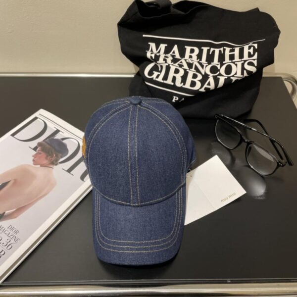 réplica,joyas,joyería,1:1,replica,fake,lujo,barato La nueva gorra de béisbol bordada de Miu (W3YJNB)