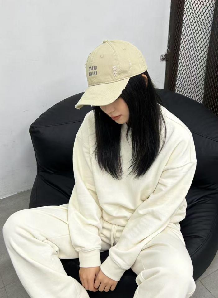 réplica,joyas,joyería,1:1,replica,fake,lujo,barato réplica,joyas,joyería,1:1,replica,fake,lujo,barato Gorra de béisbol MIUMIU New Dopamine para todas las estaciones (UFHOUQ)
