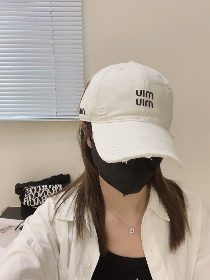réplica,joyas,joyería,1:1,replica,fake,lujo,barato réplica,joyas,joyería,1:1,replica,fake,lujo,barato Gorra de béisbol bordada de color liso MIUMIU (S6QTN1)