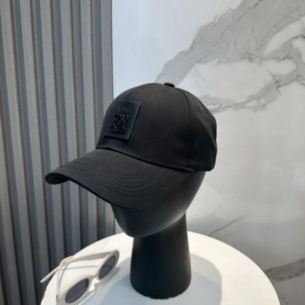 réplica,joyas,joyería,1:1,replica,fake,lujo,barato La nueva gorra de béisbol de Loewe (KLI3NS)