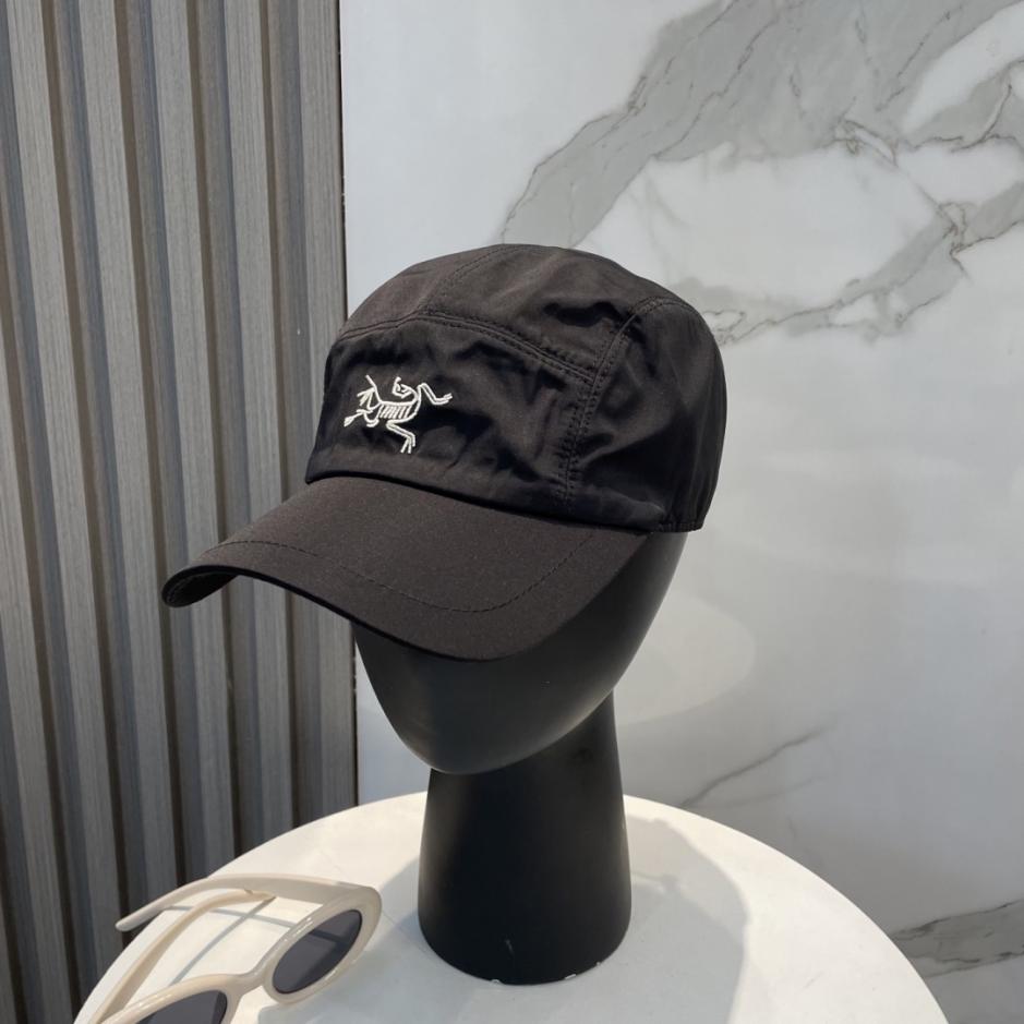 réplica,joyas,joyería,1:1,replica,fake,lujo,barato réplica,joyas,joyería,1:1,replica,fake,lujo,barato Gorra de béisbol con visera curva y logo bordado de pájaro pequeño de ARCTERYX, protección solar, estilo para parejas (L9VKBH)