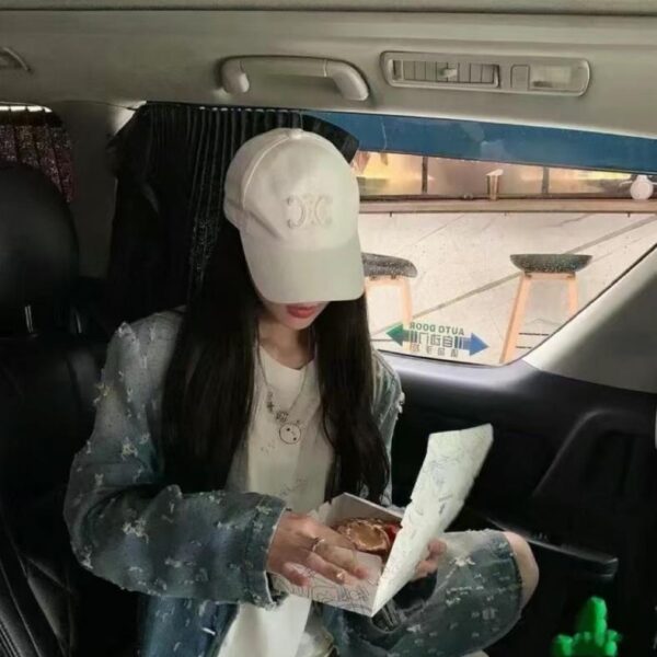 réplica,joyas,joyería,1:1,replica,fake,lujo,barato Versión para revendedores del sitio web oficial de CELINE, tipografía minimalista, gorra de béisbol de última moda al estilo de las celebridades (CBTBGN)