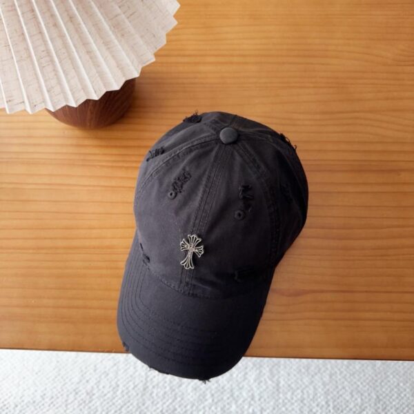 réplica,joyas,joyería,1:1,replica,fake,lujo,barato Gorra de béisbol estilo retro coreano desgastada y rasgada de Chrome Hearts para principios de primavera (BKKV7C)