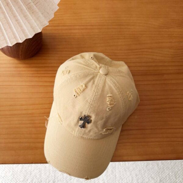 réplica,joyas,joyería,1:1,replica,fake,lujo,barato Gorra de béisbol estilo coreano retro desgastada y rasgada de Chrome Hearts para principios de primavera (C13607)