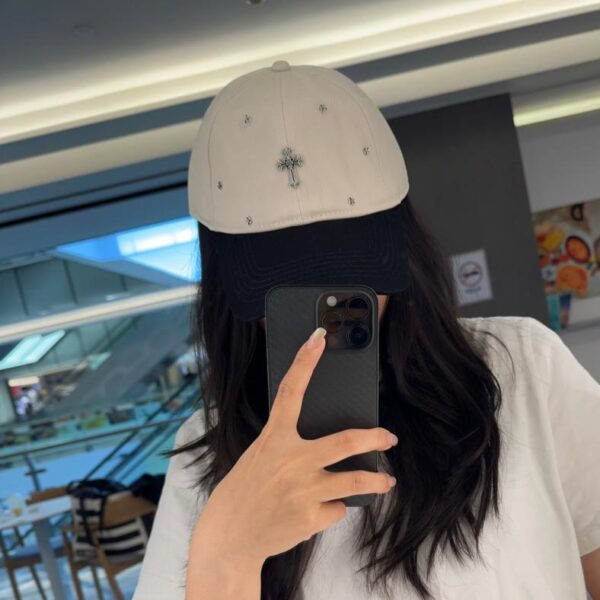 réplica,joyas,joyería,1:1,replica,fake,lujo,barato Gorra de béisbol estilo coreano retro desgastada y rasgada de Chrome Hearts para principios de primavera (H4FBVO)
