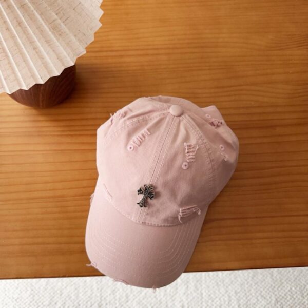 réplica,joyas,joyería,1:1,replica,fake,lujo,barato Gorra de béisbol estilo coreano retro desgastada y rasgada de Chrome Hearts para principios de primavera (OA9SVB)