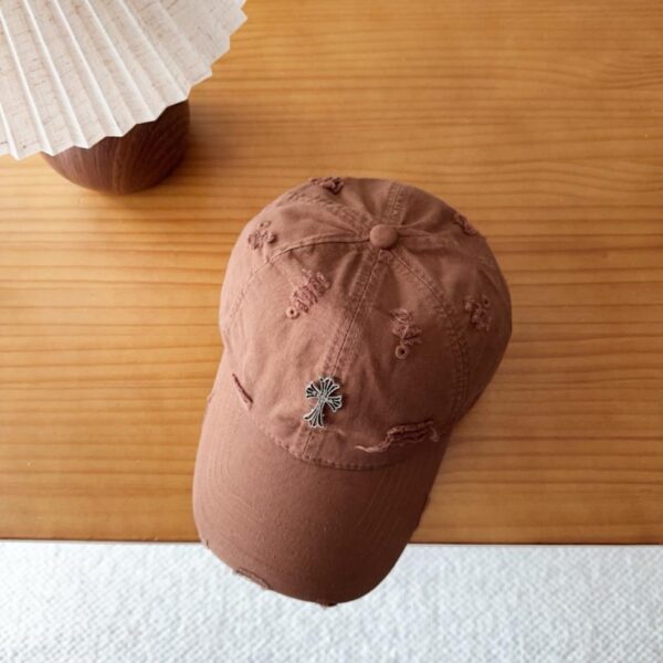 réplica,joyas,joyería,1:1,replica,fake,lujo,barato Gorra de béisbol estilo coreano retro desgastada y rasgada de Chrome Hearts para principios de primavera (TSOL8R)