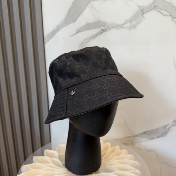 réplica,joyas,joyería,1:1,replica,fake,lujo,barato El nuevo sombrero de pescador reversible de GUCCI (VM6ZN7), ya está disponible en tiendas.