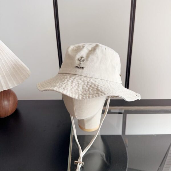 réplica,joyas,joyería,1:1,replica,fake,lujo,barato Nuevo sombrero tipo cubo de Chrome Hearts (ME7J3D)