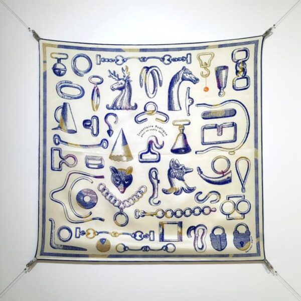 réplica,joyas,joyería,1:1,replica,fake,lujo,barato SHMS250618 Momme Doble cara 90x90cm Sarga de seda Hermès «Una retrospectiva poética de historias de artículos ecuestres» (RS4H0U)