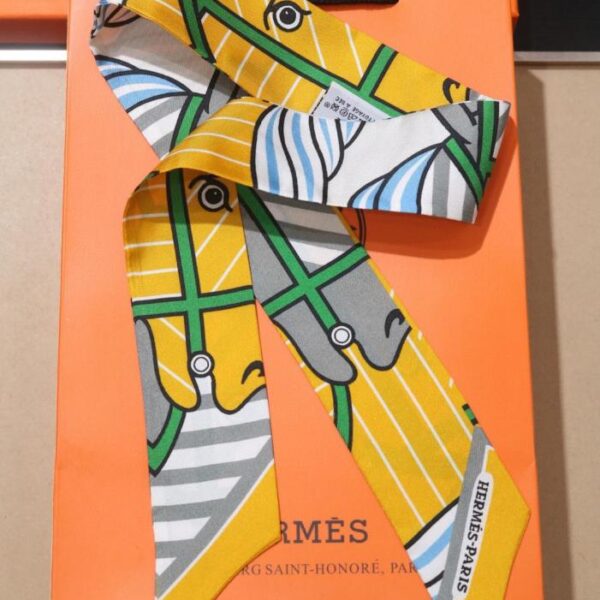 réplica,joyas,joyería,1:1,replica,fake,lujo,barato HMS1919, del mismo estilo que en las boutiques, la colección de cintas más reciente de Hermès, confeccionada con seda de sarga de primera calidad (NJ69CO).