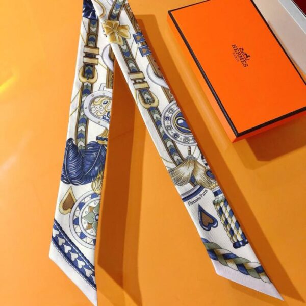 réplica,joyas,joyería,1:1,replica,fake,lujo,barato La diadema LV luce el estampado Monogram, rindiendo homenaje al diseño clásico de la marca (E4EFES).