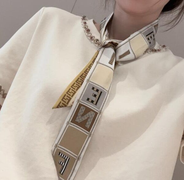 réplica,joyas,joyería,1:1,replica,fake,lujo,barato Exquisitas lámparas; cinta de seda de sarga de 18 momme de peso pesado; nuevo diseño Twilly de Hermès, confeccionado con seda de sarga de primera calidad (2JD1YJ)