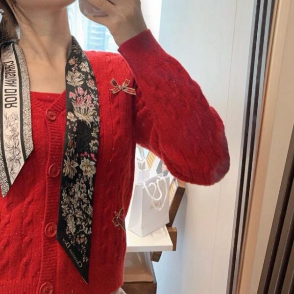 réplica,joyas,joyería,1:1,replica,fake,lujo,barato Exquisita lámpara; cinta de seda de sarga de 18 momme de gran peso; nuevo diseño Twilly de Hermès, confeccionado con seda de sarga de primera calidad (VBME5D).