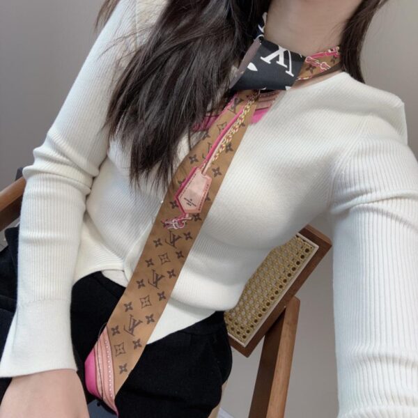 réplica,joyas,joyería,1:1,replica,fake,lujo,barato La última goma para el pelo de doble capa de LV: versátil, se puede usar como corbata, pajarita o cinta (4357ZS).