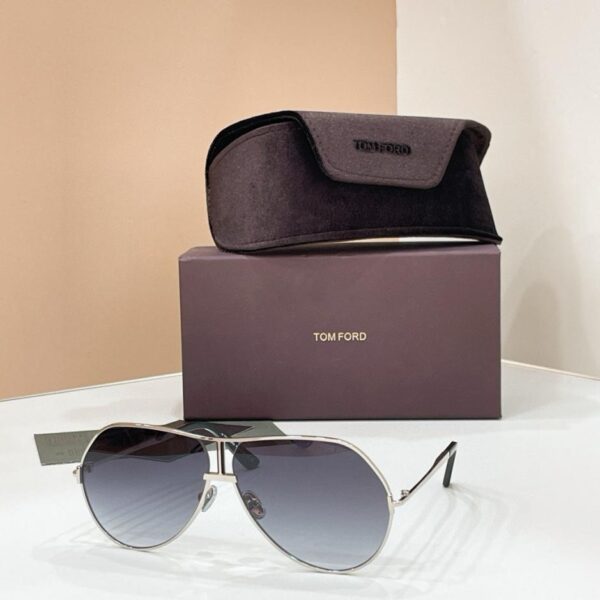 réplica,joyas,joyería,1:1,replica,fake,lujo,barato Gafas de sol Tom Ford, modelo TF 1281 (XUIMCW)