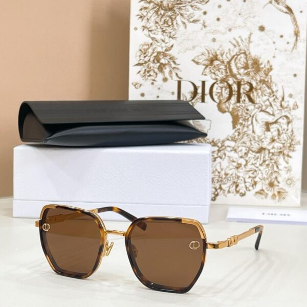 réplica,joyas,joyería,1:1,replica,fake,lujo,barato Gafas de sol DIOR, modelo Dior Oblipue D3U (7ZU5TD)
